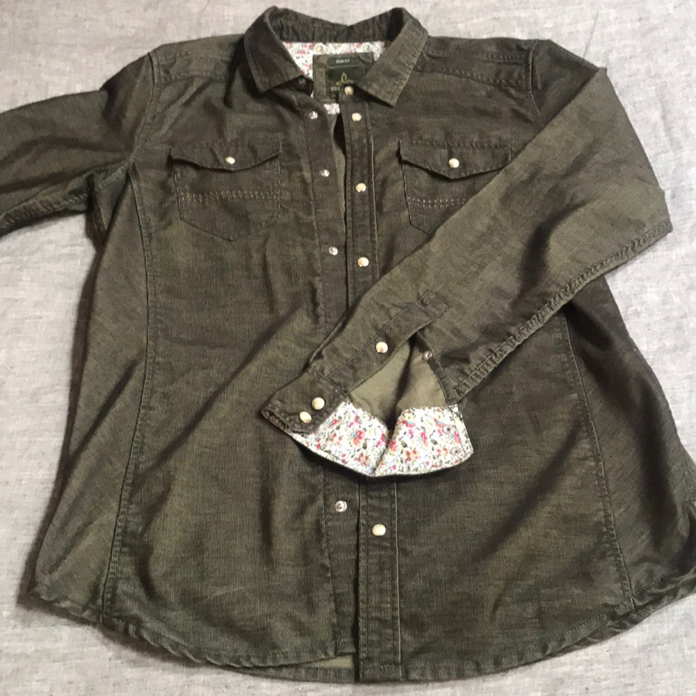 Men’s L Prana slim fit button down cord shirt